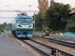 为当网红爬火车,一场别开生面的直播之旅 第2张 为当网红爬火车,一场别开生面的直播之旅 第2张