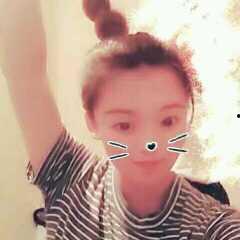 露小宝资料,揭秘网络红人的成长之路与影响力  第2张