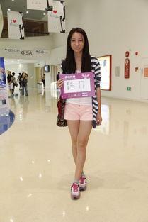 梁伊背景,从平凡女孩到璀璨明星的蜕变之路