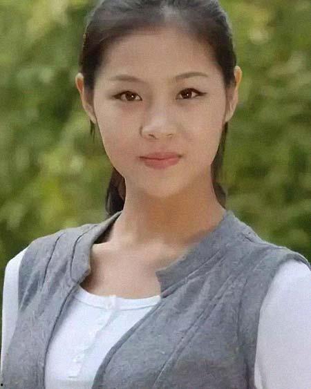 齐丹个人资料照片,光影交织下的魅力女神  第2张