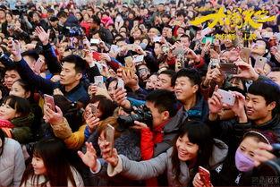 捧场的图片,捕捉友谊与支持的温馨瞬间 第2张 捧场的图片,捕捉友谊与支持的温馨瞬间 第2张